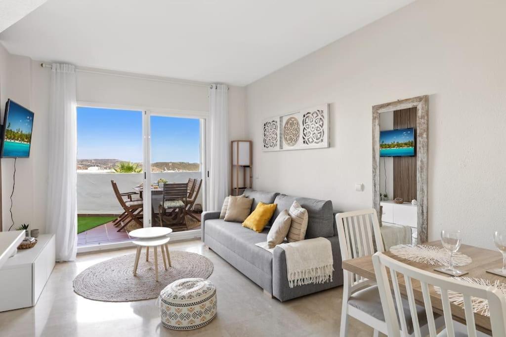 Beautiful 3 Bed Stylish & Cozy Apartment - Susanna Suite Mijas Eksteriør bilde
